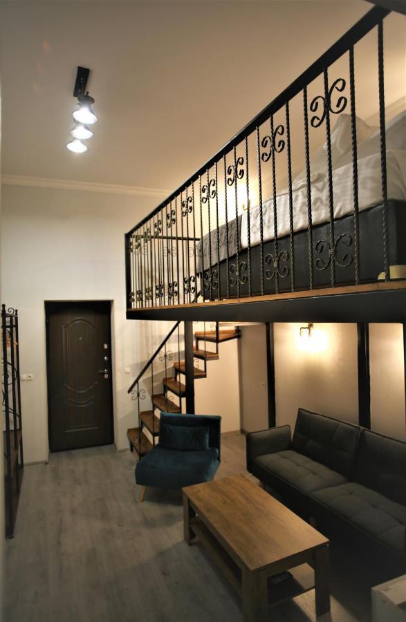 Love Home Tbilisi Ngoại thất bức ảnh